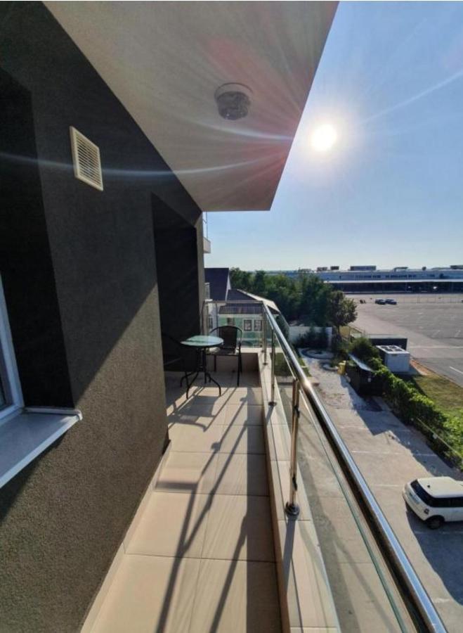 Tranzzit Airport Apartament I Otopeni Exterior foto