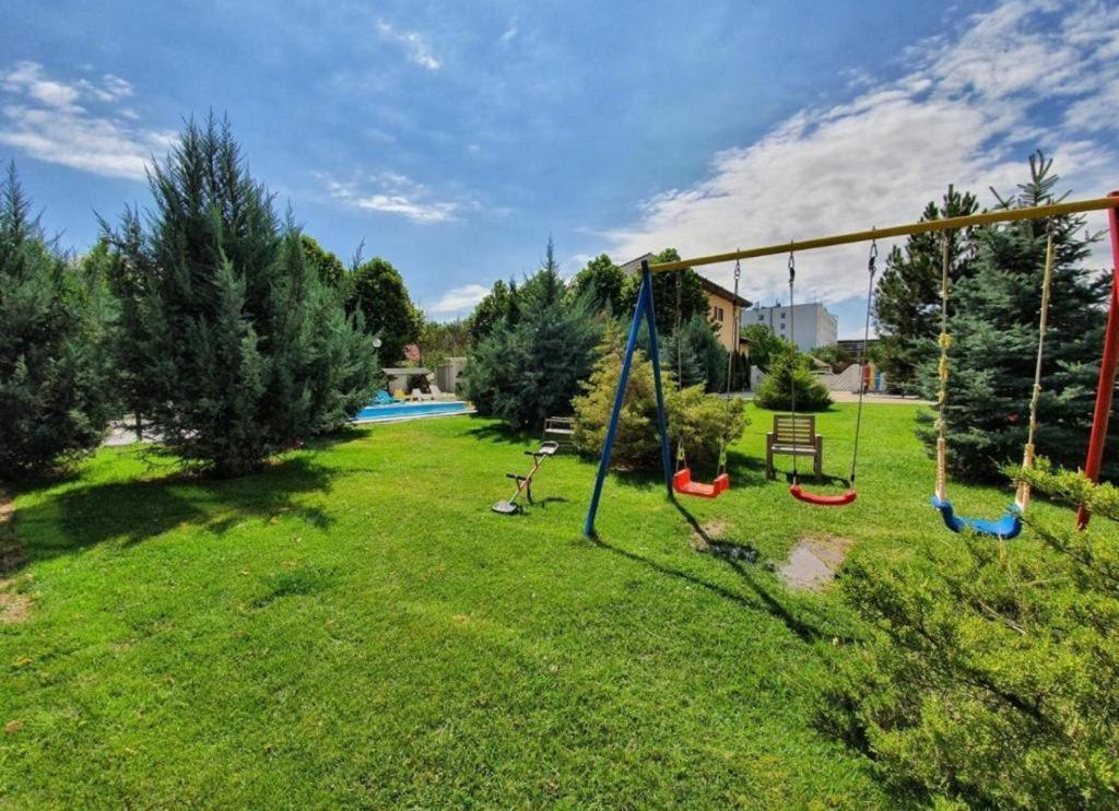 Tranzzit Airport Apartament I Otopeni Exterior foto